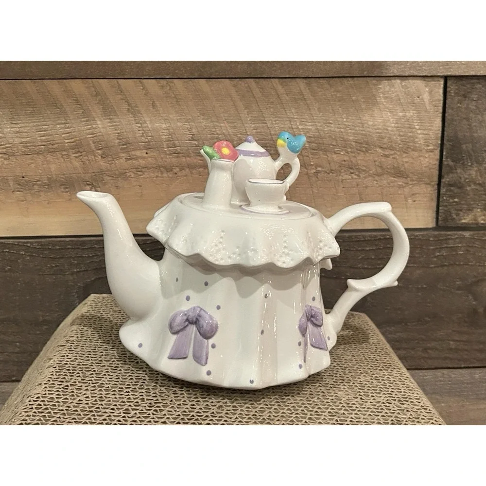 Teleflora Lavender‎ Polka Dots & Bows Princess Tea Party Teapot